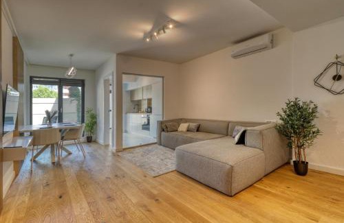 Bucharest City-Centre Apartment | Central Modern Gem