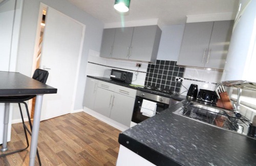 Greenhithe Apartment | Central Modern House, Greenhithe
