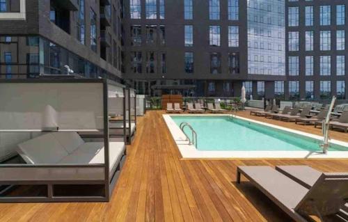 The Gulch Apartment | Central Nashville Luxe 2 Bed 2 Bath Suite