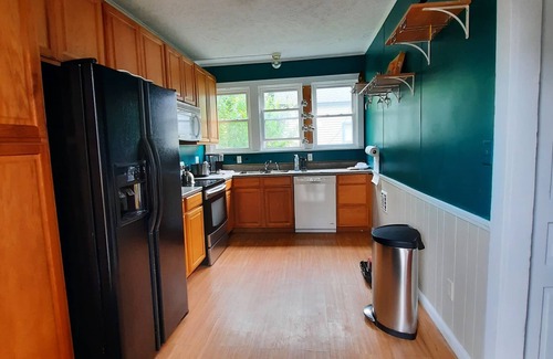 Traverse City House | Central Neighborhood, downtown Traverse City, blocks to the West Bay Beach