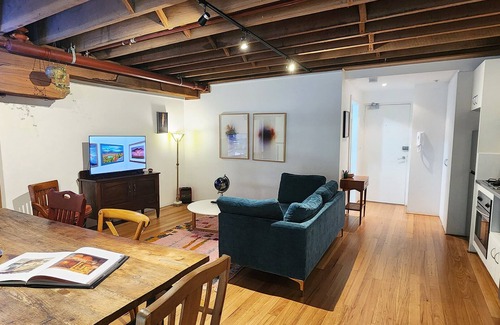 Darlington Apartment | Central New York-Style Loft with parking - Inner City Apartment - Chippendale
