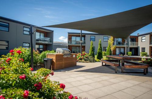 Lowburn Apartment | Central Park Apartments