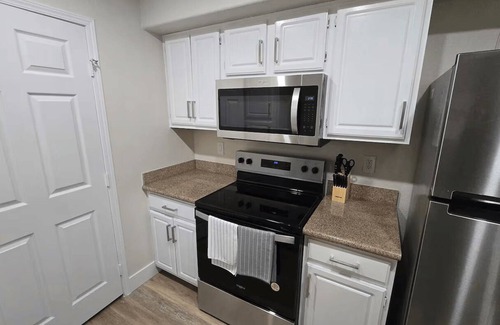 Silverado Ranch Apartment | Central /Prime Location in Henderson