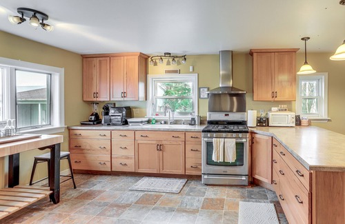 Milan House | Central & Private Milan Home ~ 10 Mi to Sandusky!