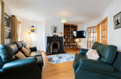 Dingle House | Central Stay - Old Town Dingle