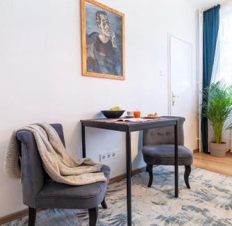 Szekesfehervar Apartment | Central Studio Apartment