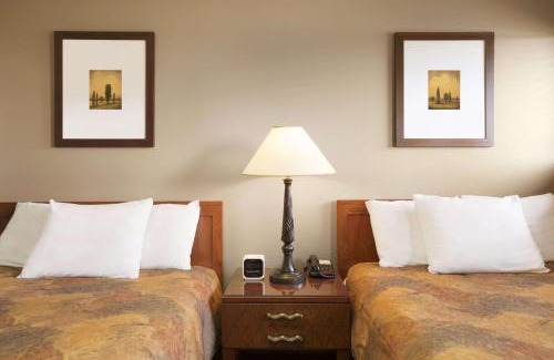 Lloydminster Hotel | Central Suite Hotel