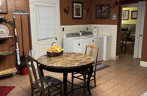 Davenport Apartment | Centrally located, completely remodeled Full Apt unit