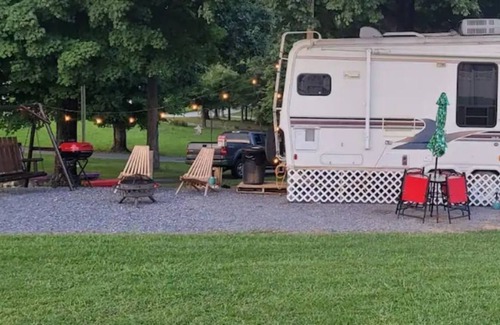Greene County House | Centrally located Cozy RV- Pet Friendly!
