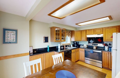 Seaside House | Centrally-located, dog-friendly home w/a deck overlooking a beautiful waterway
