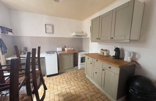 Le Dorat House | Centrally located in a beautiful town, private garden & parking