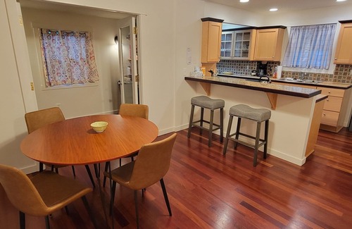 Overlook House | Centrally Located in North Portland minutes from everything