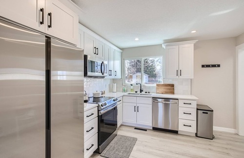 Lakewood House | Centrally Located Lakewood Duplex - Large Fenced Yard - Family Retreat