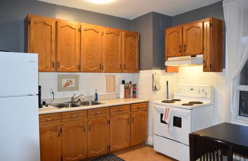 Yonge and Lawrence Apartment | Centrally located, one bedroom, 3rd floor walkup. Ideal for business traveler