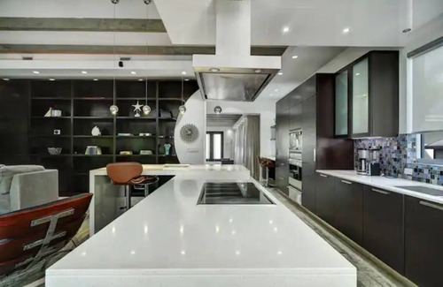 Brickell House | Centrally located - perfect for families or big groups