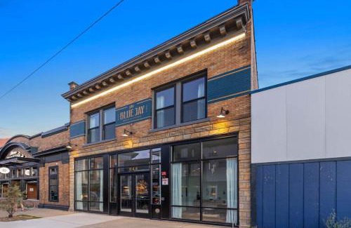 Grand Rapids Apartment | Centrally located private king suite