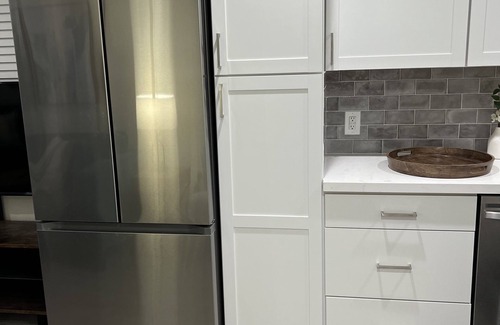 Douglas Apartment | Centrally located in Coral Gables. Walk to shops and restaurants