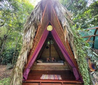 Guapiles Bed & Breakfast | Centro Ananda, Cabina, Bambuszelt