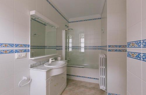 Hontoria del Pinar Apartment | Centro Río Lobos