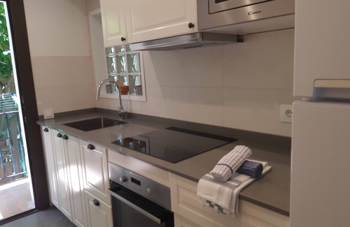 Sant Pol De Mar Apartment | Centro S. Pol, next to the beach, with parking, Air Conditioning. and garden