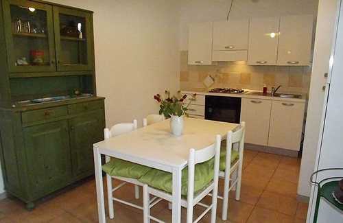 Stresa Apartment | Centro Stresa free wifi apartment, balconies washing machine close to everything