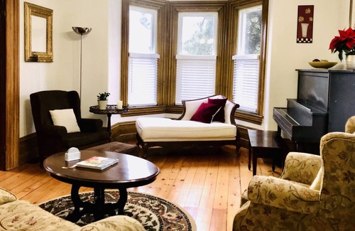 Rideau Lakes House | Century Home with Hot Tub and Pool Table