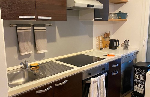 Cergy Apartment | Cergy Pontoise ESSEC green apartment