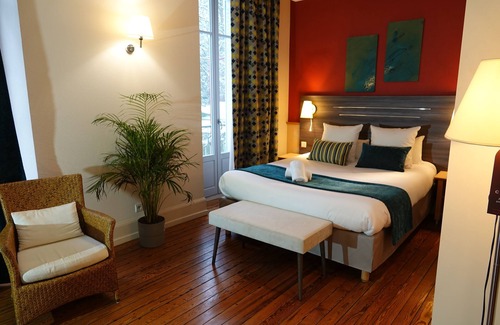 Luxeuil-les-Bains Hotel | Cerise Luxeuil Les Sources
