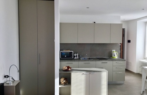 Pettenasco Apartment | Cesira house with large garden on Lake Orta
