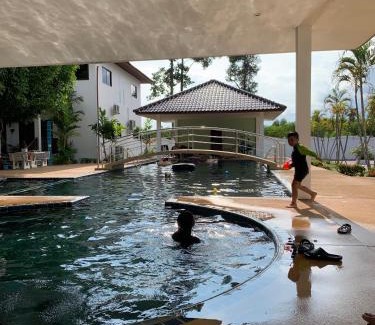 Chakphong Resort | CET Resort Padelcenter Rayong