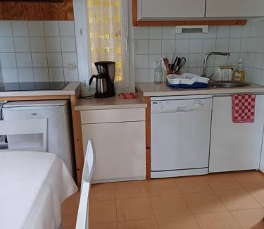 Saint-Remy-Sur-Durolle Apartment | Châlet Bois 2 ou 3 personnes avec extérieur privé clôturé