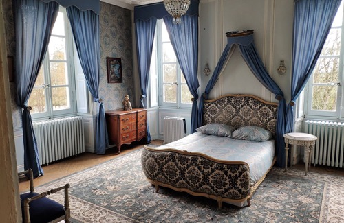 Saint-Etienne-de-Montluc House | Château De Saint Thomas
