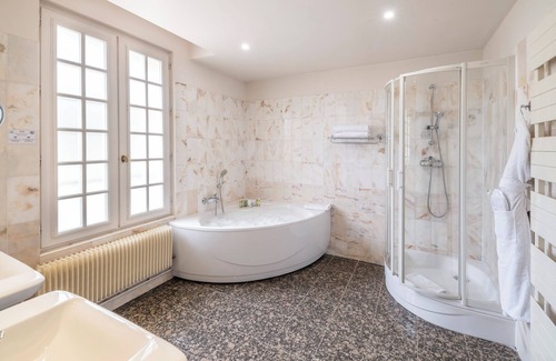 Montbazon Hotel | Château d'Artigny