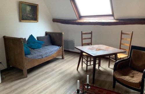 Maisnieres House | Château d'Harcelaines