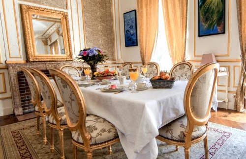Chatenoy-le-Royal Bed & Breakfast | Château de Corcelle - Chambres et table d'hôtes