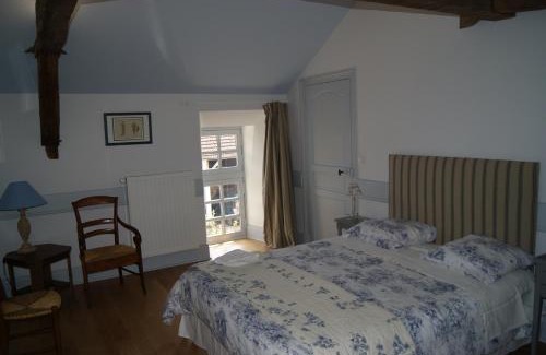 Biozat Bed & Breakfast | Château de Fontnoble