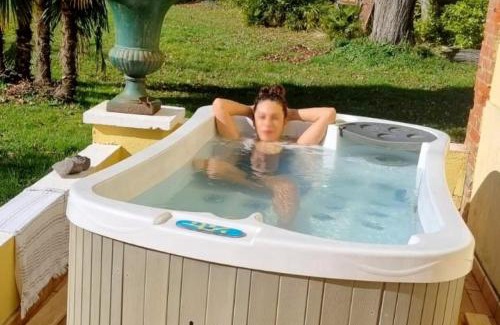 Saint-Laurent-de-Gosse House | Château de Larunque, 15 p, piscine jacuzzi tennis - plages 30 mn