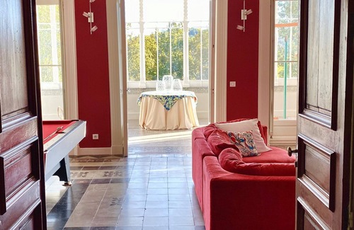 Gelos Other | Château de La Tisnère on the outskirts of Pau