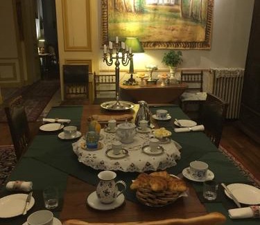 Guer Bed & Breakfast | Château de La Ville-Huë