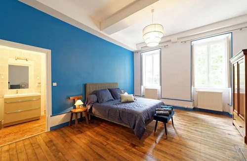 Saint-Forgeot Bed & Breakfast | Château de Millery, Aurelius Room