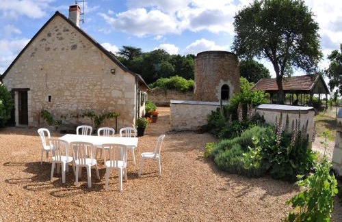 Neuille House | Château de Salvert - 4 Gîtes - 32 personnes