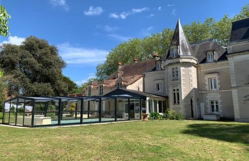 Bouresse Villa | Château l'Hubertière, classé du tourisme 4 étoiles
