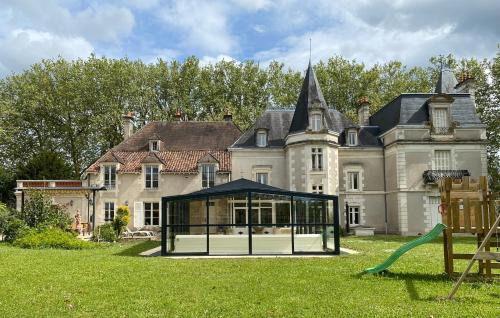 Bouresse Villa | Château l'Hubertière, classé du tourisme 4 étoiles