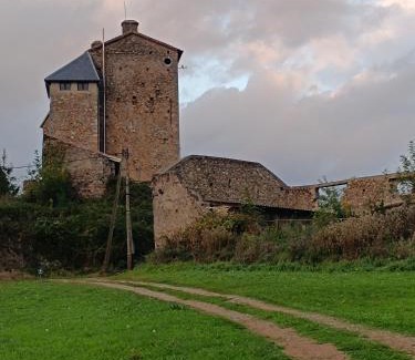 Montegut Bed & Breakfast | Château Montegut Pyrénées Rustique