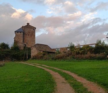 Montegut Bed & Breakfast | Château Montegut Pyrénées Rustique