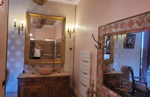 Condal Bed & Breakfast | Château St Sulpice Chambre Pampilles