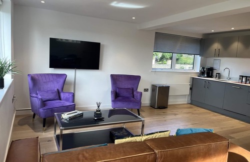 Bath Apartment | CH Apt 7 2bed in Bath