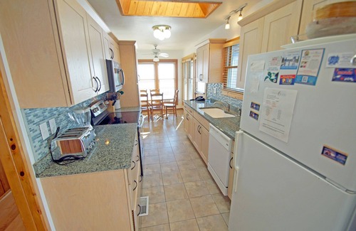 Colington Harbour House | CH207- Spectacular Soundfront, 3 BRs, Private Dock, Comm Pool, Tennis/Marina.
