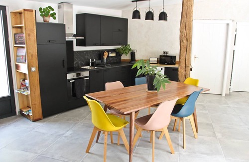 La Madelaine-sous-Montreuil Apartment | Charming cottage