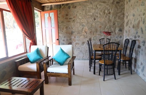 Quives Cabin | Cha'skas Checkta Eco-Lodge